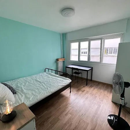 Mystery Base Habitación en casa particular *